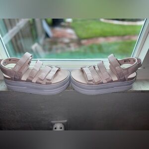 Nikes sandals